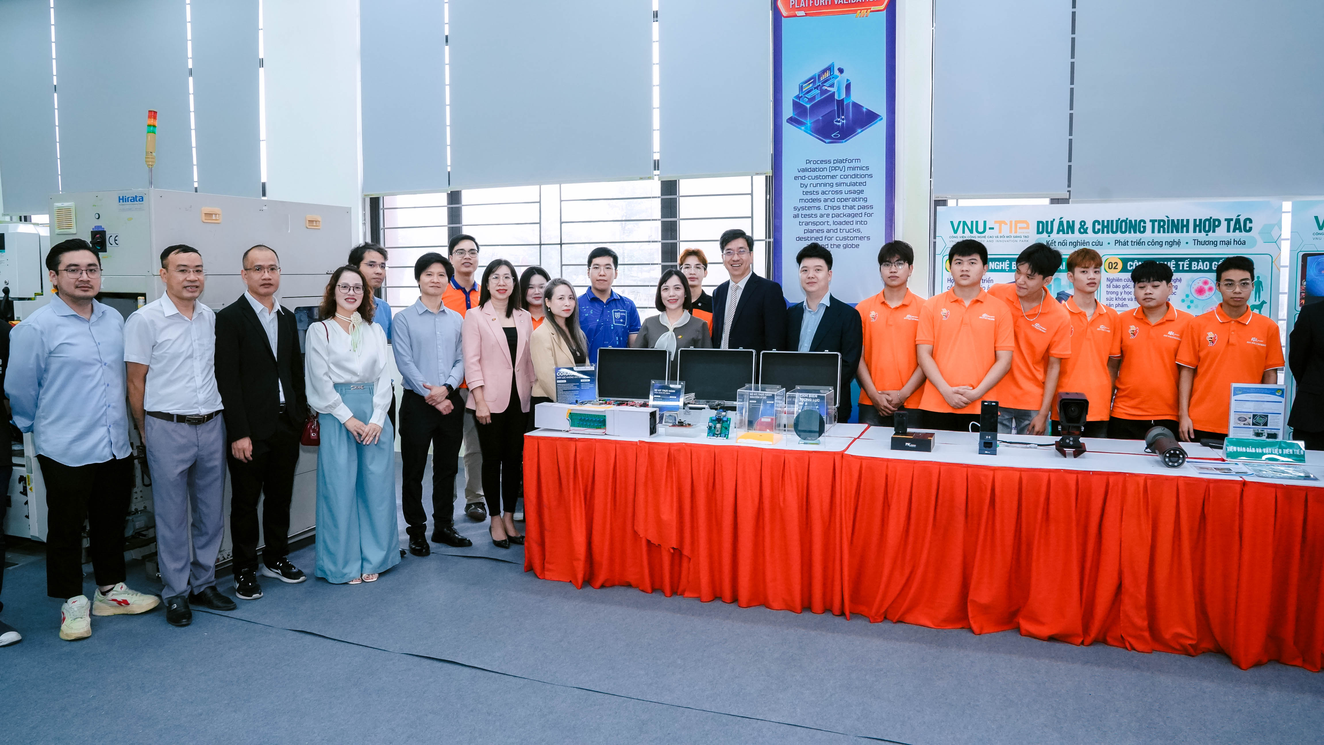 Công viên Công nghệ cao và Đổi mới sáng tạo, ĐHQGHN khai trương Phòng thí nghiệm Đóng gói và Đo kiểm Chip bán dẫn, thúc đẩy đào tạo nhân lực và phát triển công nghệ — hình 4
